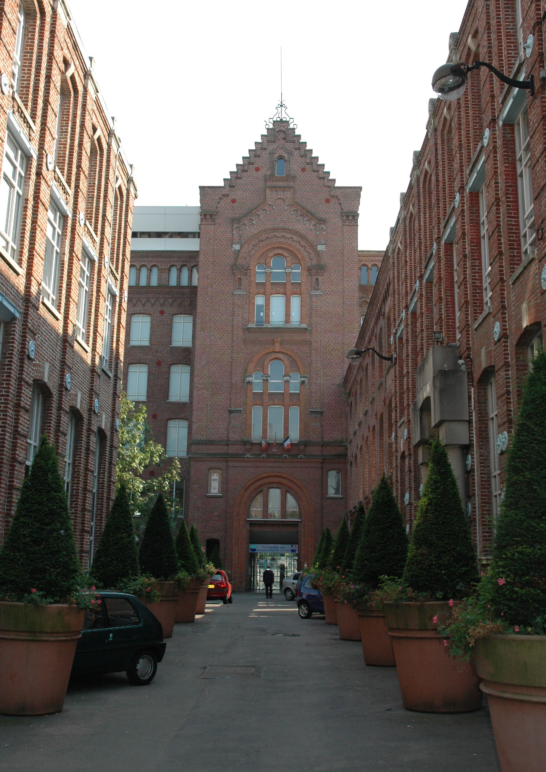 Photographie du corps central du bâtiment.