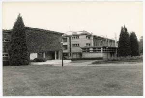 Vue de l’entrée du CERCHAR à Verneuil-en-Halatte (Oise), 1981