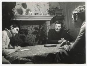 Famille d’agriculteurs dans son salon : photographie, sans date.