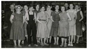 Ateliers, personnel et machines, usine de Canteleu vers 1955.