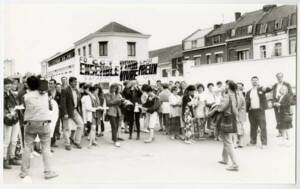 Cortège de grévistes de La Redoute : photographie, mars 1995.
