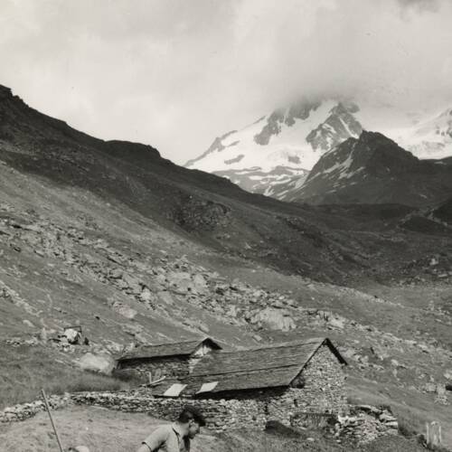 Paysage de montagne en France, lieu et date inconnus.