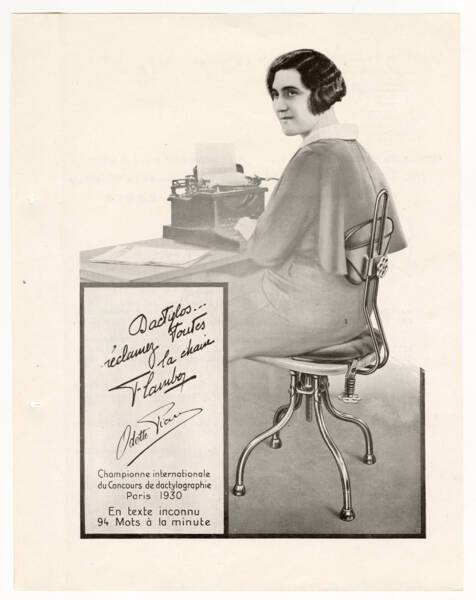 Page de catalogue de mobilier de bureau Flambo,1930. ANMT 2002 26 35, Pièce isolée sur support papier.