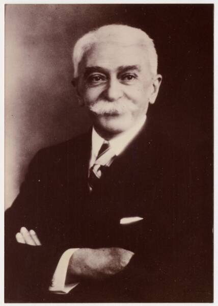 Portrait de Pierre de Coubertin